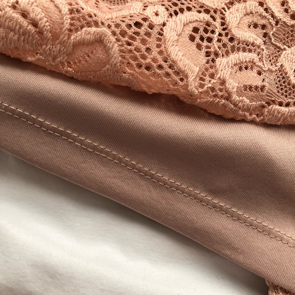 Lace Dress - Picture 4 of 5